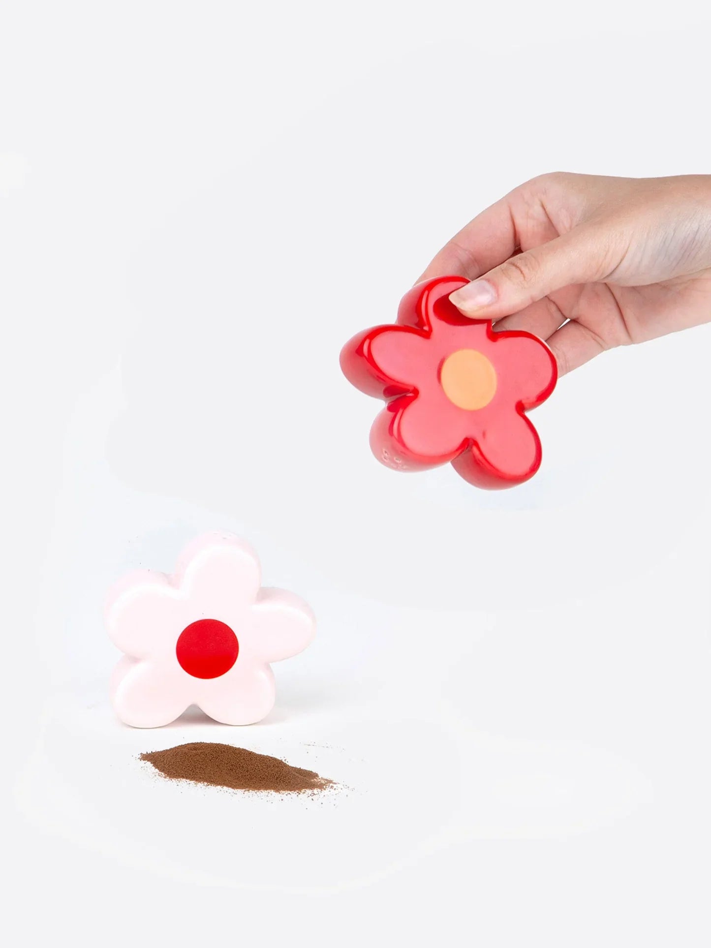 DOIY Daisy Salt & Pepper Shakers