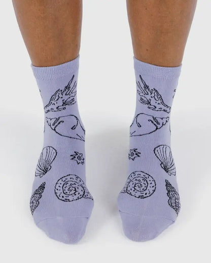 BAGGU Adult Crew Sock - Shells Light Blue